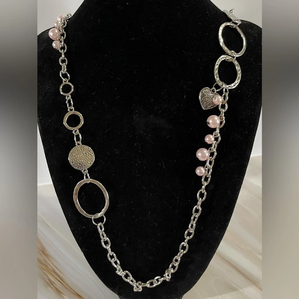 NEW Paparazzi Silver and Pink Necklace with Classic Link Design
